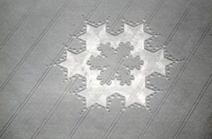 5.1-crop-circle-milk-hill-koch-fractal-snow-flake-2